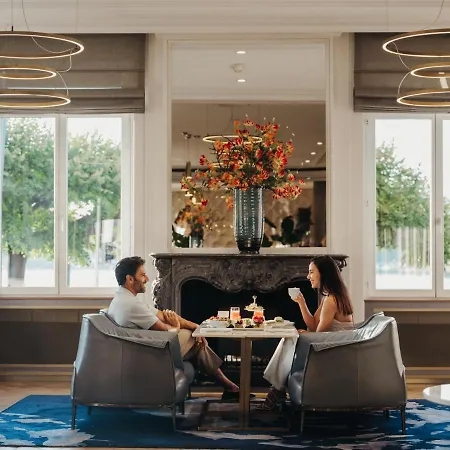 The Ritz-carlton De La Paix, 5*