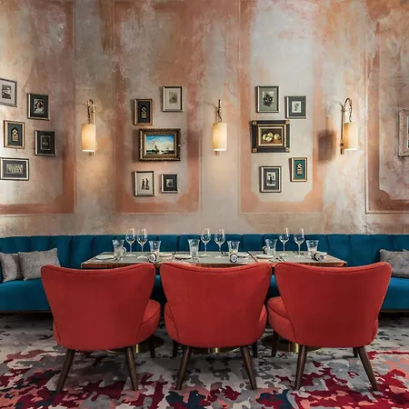 The Ritz-carlton De La Paix, Szálloda 5*