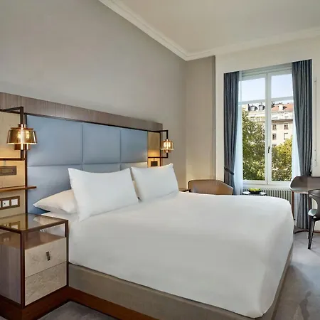 The Ritz-carlton De La Paix, Szálloda 5*