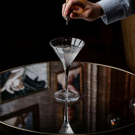 The Ritz-carlton De La Paix, 5*