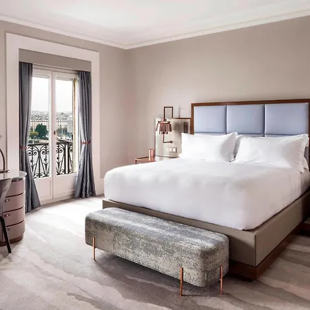 The Ritz-carlton De La Paix,