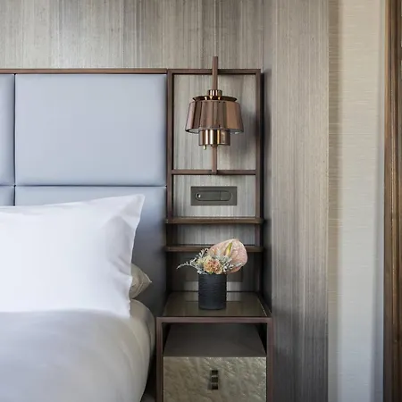 The Ritz-carlton De La Paix, 5*