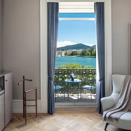 Szálloda The Ritz-carlton De La Paix, 5*