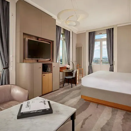The Ritz-carlton De La Paix, 5*